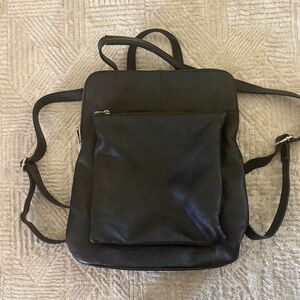 UNICA! FIRENZE - Black Leather women’s Backpack - Classic Everyday Bag